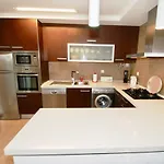 Whale - With Wi-fi And Heated Pool Apartamento *