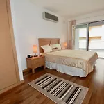 Whale - With Wi-fi And Heated Pool Apartamento *