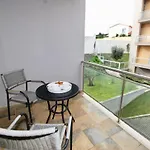 Whale - With Wi-fi And Heated Pool Apartamento